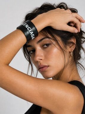 BALENCIAGA Black Textured Leather Cycle Bracelet Unisex